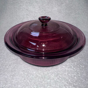 Vintage Corning Vision Cranberry V-31-B 1QT/1L Casserole Dish W/PYREX Lid USA